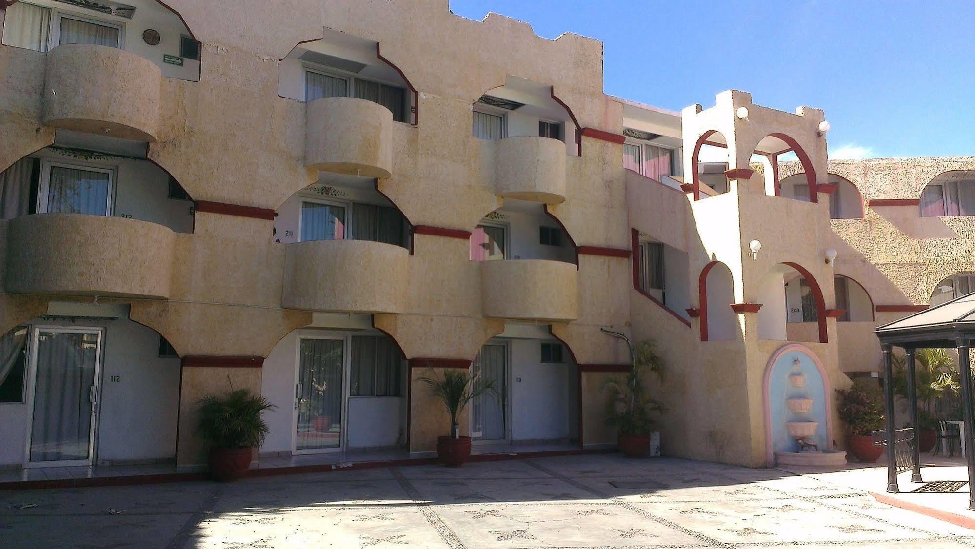 Capital O Hotel Dos Mares, Cabo San Lucas Exterior foto